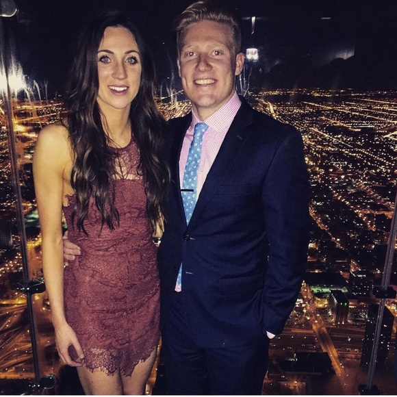 Maroon dress with lace overlay - Picture 7 of 7